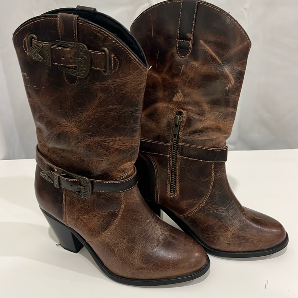 Dingo leather buckle heeled burnt tobacco brown leather cowboy boots size 7